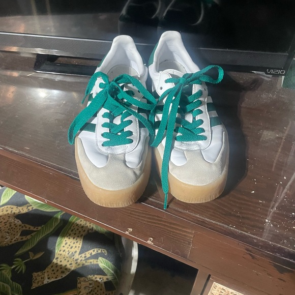 Adidas women’s Samba platform White and emerald green Sneakers - Picture 2 of 5